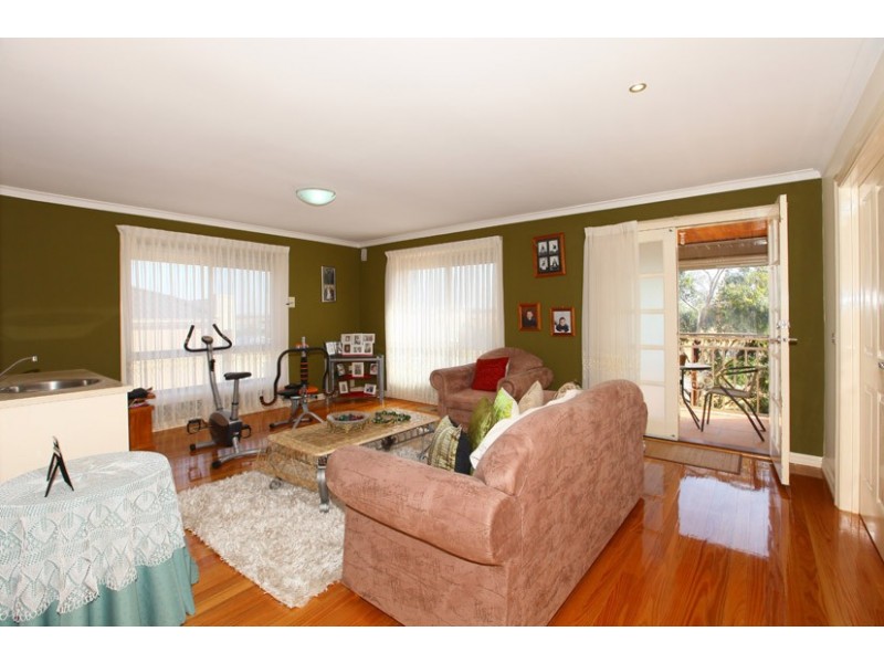 13 Bickerton Way, Roxburgh Park VIC 3064