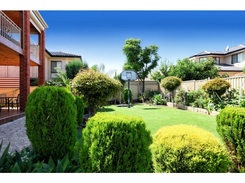 13 Bickerton Way, Roxburgh Park VIC 3064