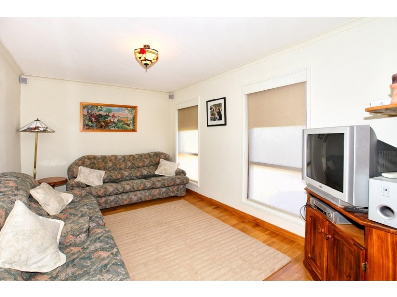 16 Balook Court, Meadow Heights VIC 3048