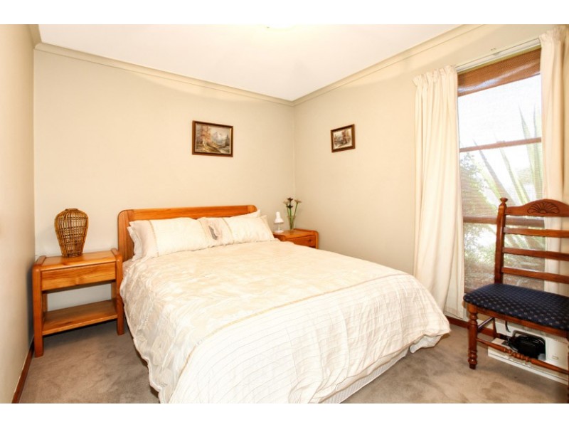 16 Balook Court, Meadow Heights VIC 3048