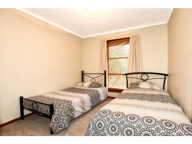 16 Balook Court, Meadow Heights VIC 3048