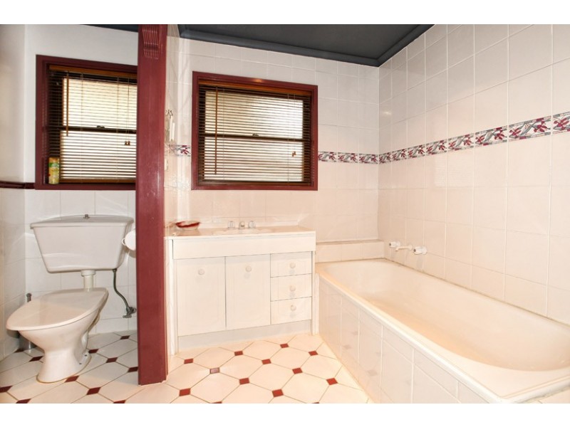 16 Balook Court, Meadow Heights VIC 3048