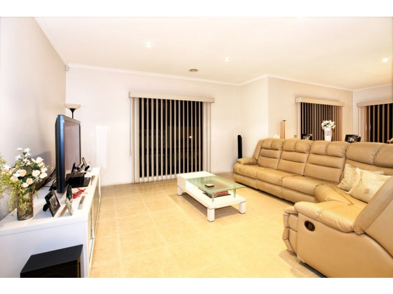 9 Tuscany Court, Roxburgh Park VIC 3064