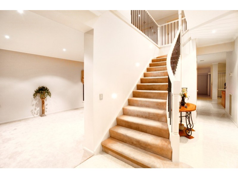 9 Tuscany Court, Roxburgh Park VIC 3064