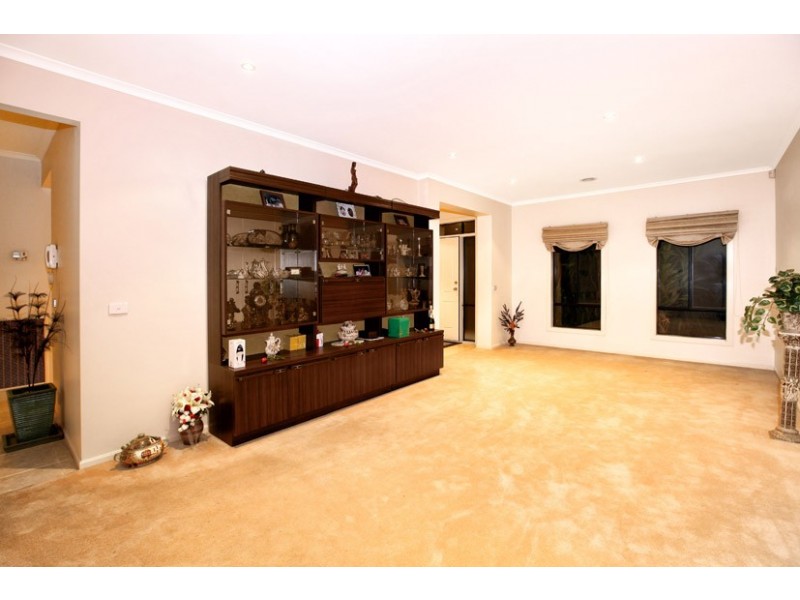 9 Tuscany Court, Roxburgh Park VIC 3064