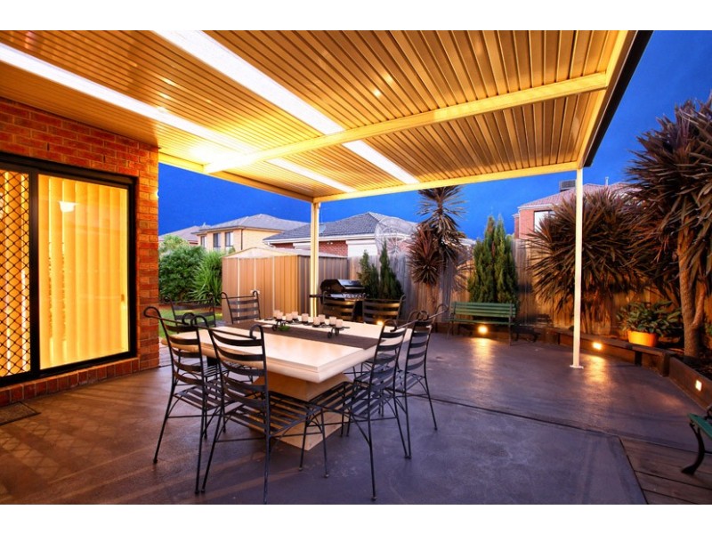 9 Tuscany Court, Roxburgh Park VIC 3064