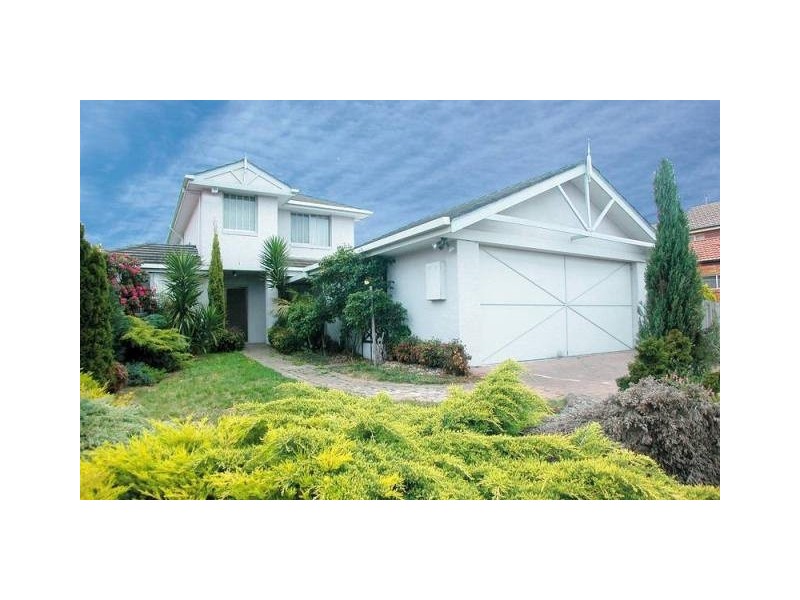 7 Manley Avenue, Roxburgh Park VIC 3064