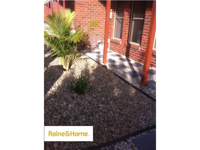 18 Kennedy Parade, Roxburgh Park VIC 3064