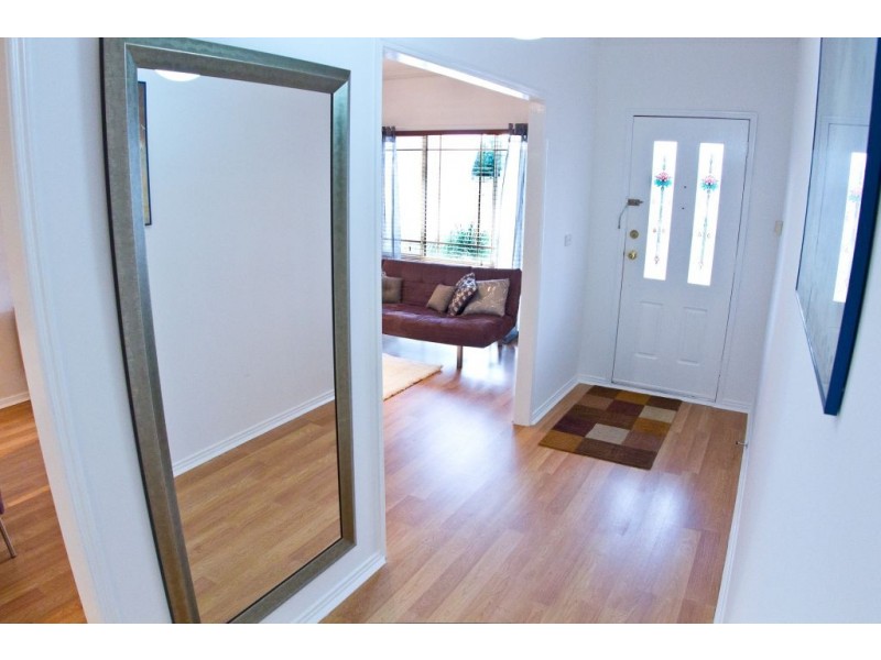 17 Perry Court, Roxburgh Park VIC 3064