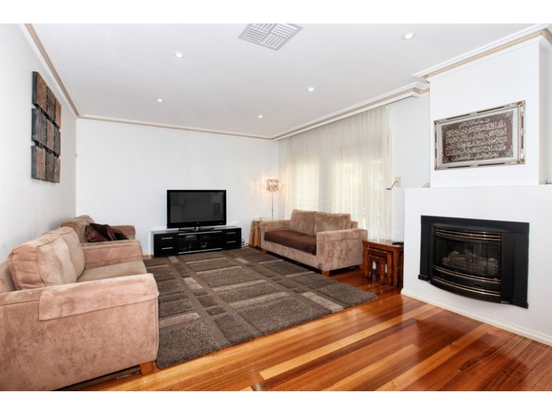 129 McPherson Boulevard, Roxburgh Park VIC 3064