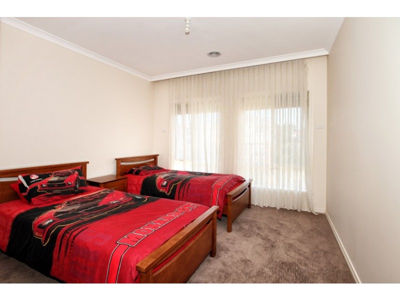 129 McPherson Boulevard, Roxburgh Park VIC 3064