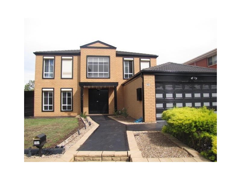 107 Donald Cameron Drive, Roxburgh Park VIC 3064