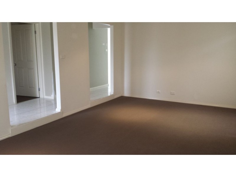 9 McGinness Avenue, Roxburgh Park VIC 3064