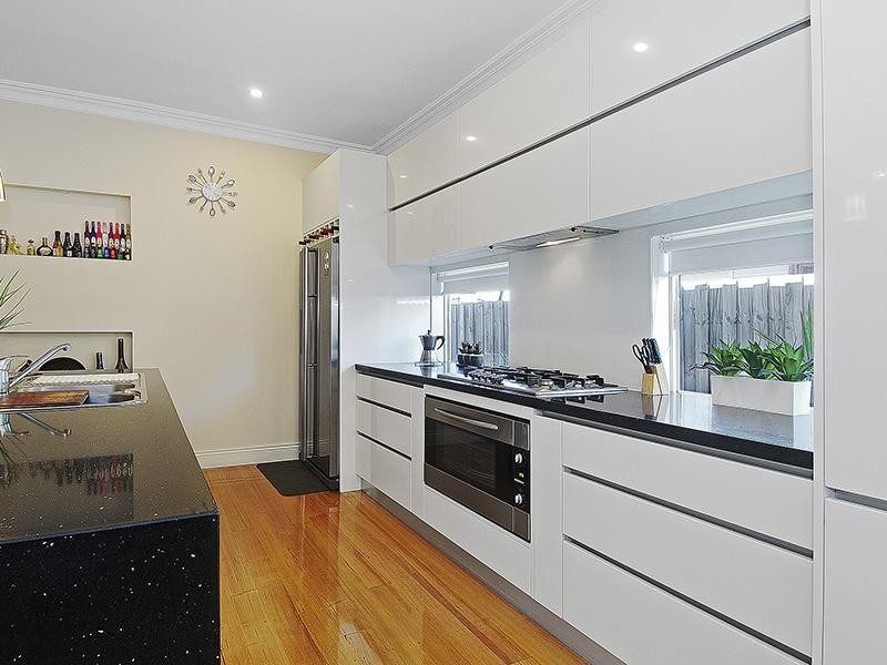 74 Paget Avenue, Glenroy VIC 3046