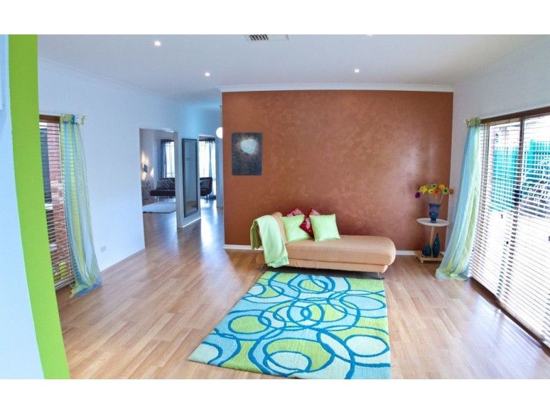 17 Perry Court, Roxburgh Park VIC 3064