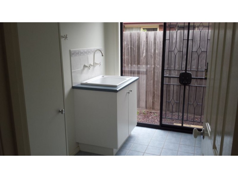 9 McGinness Avenue, Roxburgh Park VIC 3064