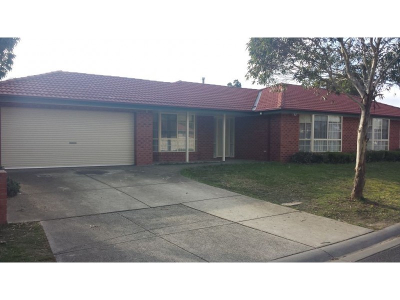 7 Collett Avenue, Roxburgh Park VIC 3064