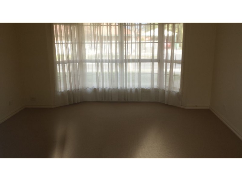 7 Collett Avenue, Roxburgh Park VIC 3064