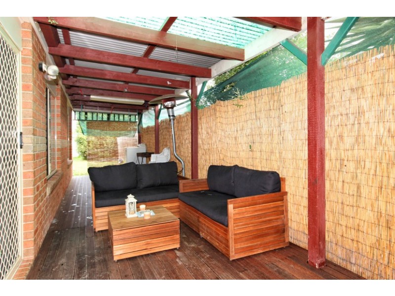 9 Connell Walk, Roxburgh Park VIC 3064