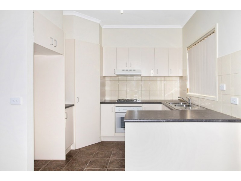 34 Athol Avenue, Roxburgh Park VIC 3064