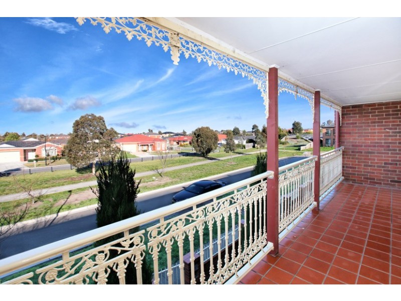 34 Athol Avenue, Roxburgh Park VIC 3064