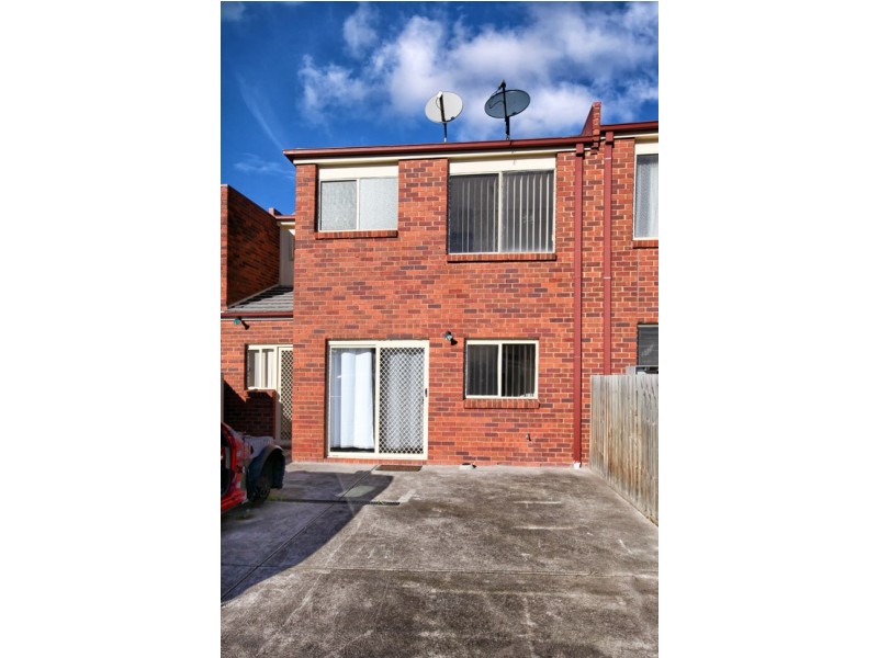 34 Athol Avenue, Roxburgh Park VIC 3064