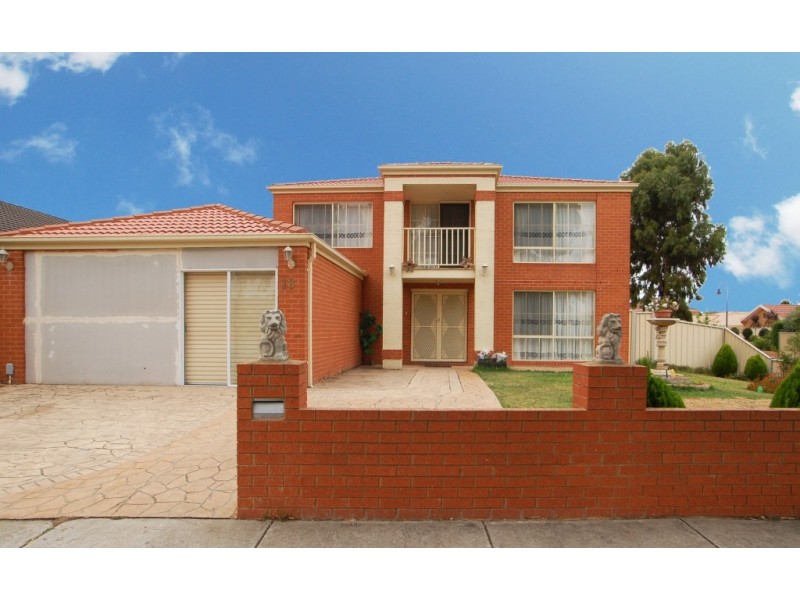 18 Salween Crescent, Roxburgh Park VIC 3064