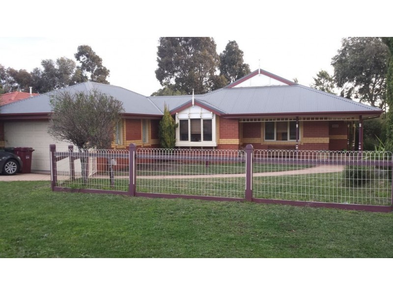 2 Orton Place, Roxburgh Park VIC 3064