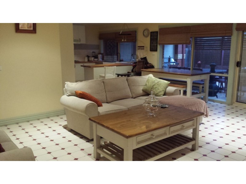 2 Orton Place, Roxburgh Park VIC 3064