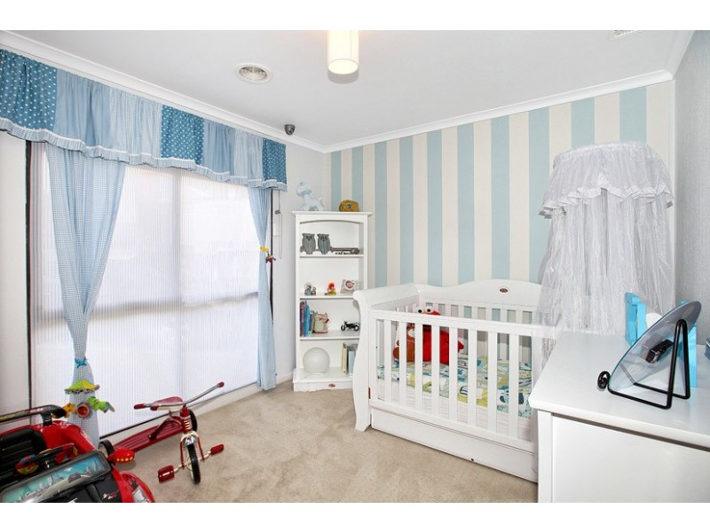 25 Darebin Court, Meadow Heights VIC 3048