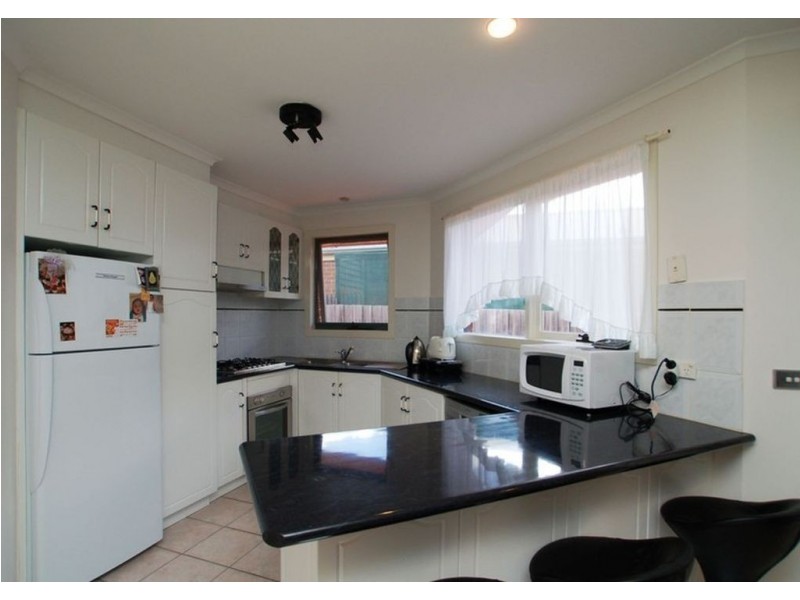 6 Tolson Court, Roxburgh Park VIC 3064