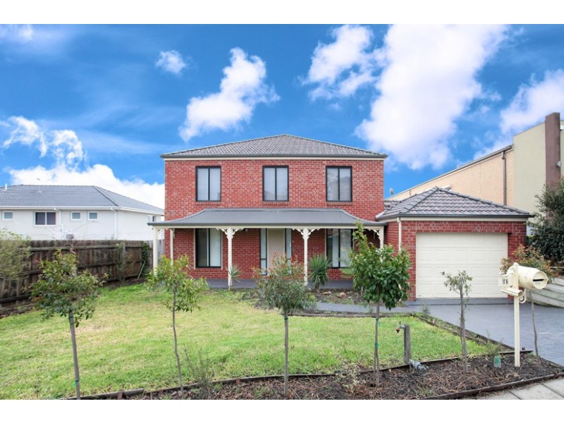 16 Wild Crescent, Roxburgh Park VIC 3064