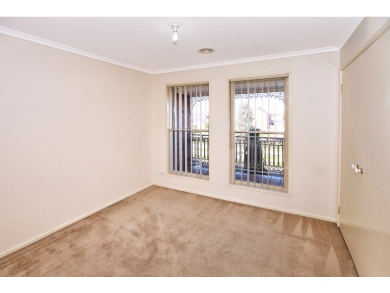 34 Athol Avenue, Roxburgh Park VIC 3064