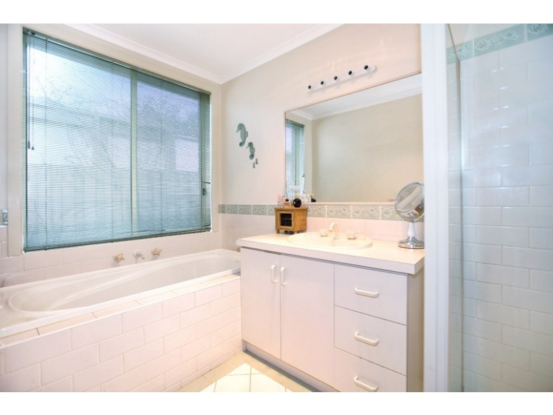 14 Merrigan Court, Roxburgh Park VIC 3064