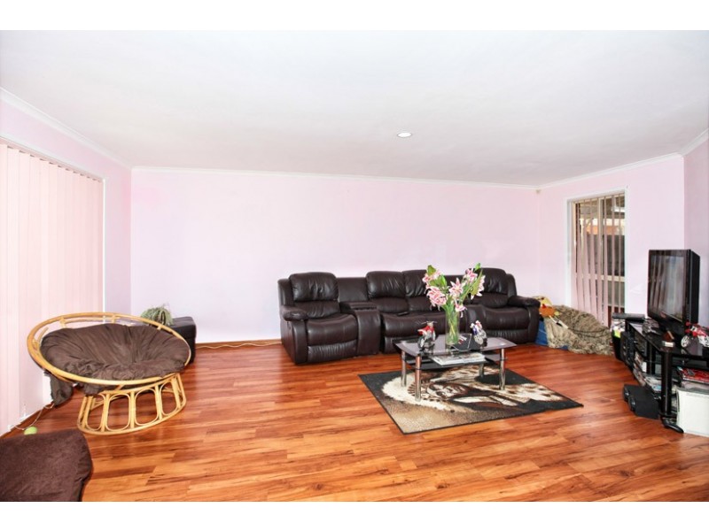 38 Pinnock Avenue, Roxburgh Park VIC 3064