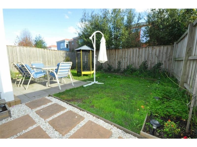 8 Viewbank Circuit, Roxburgh Park VIC 3064