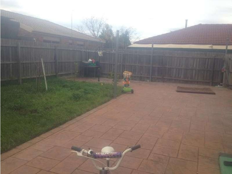 1 Gellion Place, Roxburgh Park VIC 3064