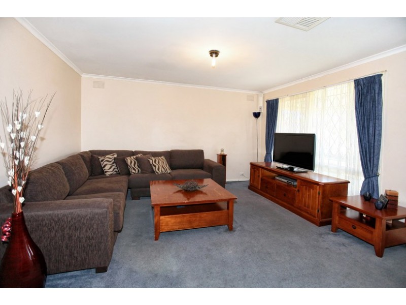 7 Longwood Court, Meadow Heights VIC 3048