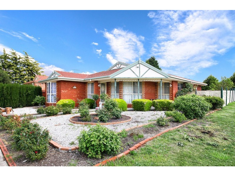 12 Barrett Court, Roxburgh Park VIC 3064