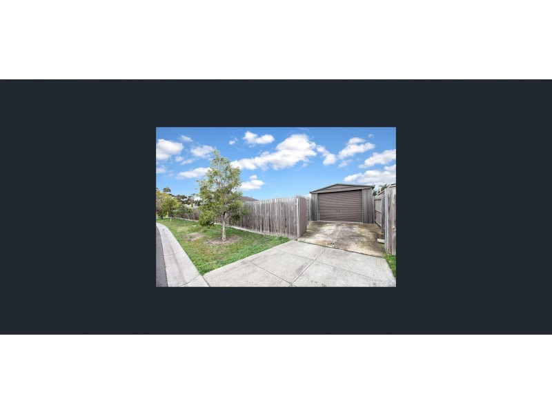 9 Edgecombe Way, Roxburgh Park VIC 3064