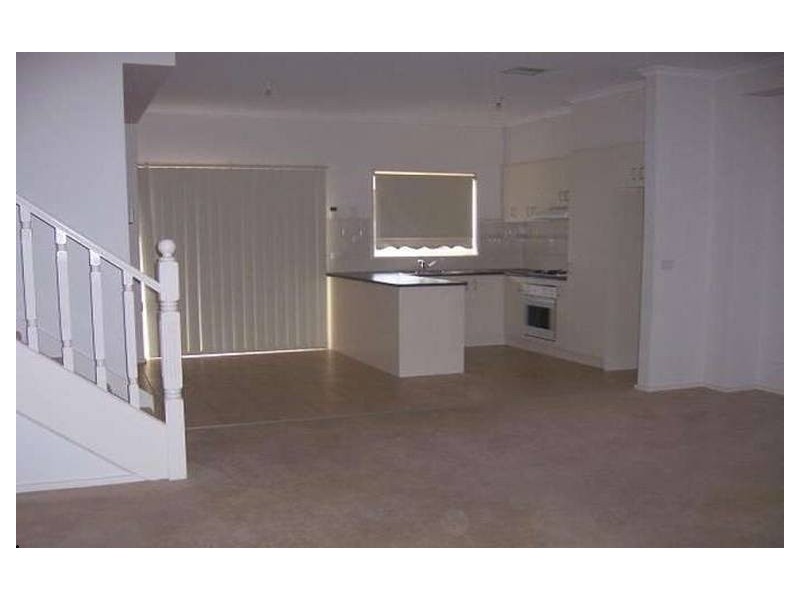 28 Athol Avenue, Roxburgh Park VIC 3064