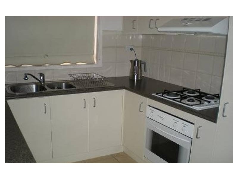 28 Athol Avenue, Roxburgh Park VIC 3064