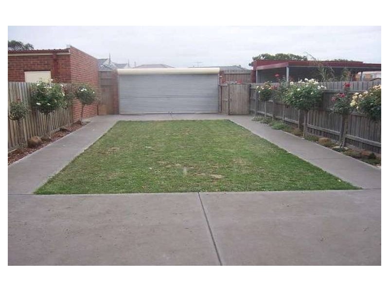 28 Athol Avenue, Roxburgh Park VIC 3064