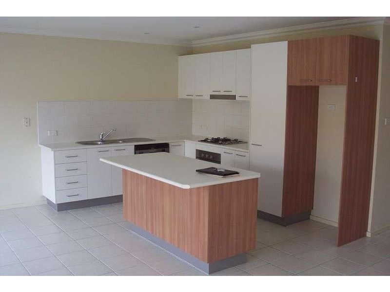 12 Viewbank Circuit, Roxburgh Park VIC 3064