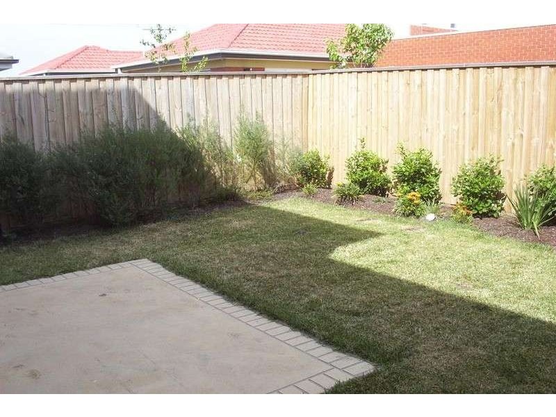 12 Viewbank Circuit, Roxburgh Park VIC 3064