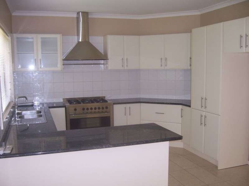 1/24 Abelia Court, Meadow Heights VIC 3048