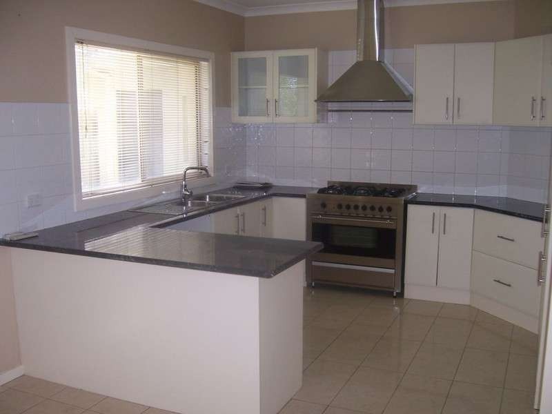 1/24 Abelia Court, Meadow Heights VIC 3048