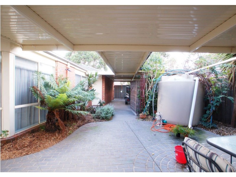 25 McConnell Crescent, Roxburgh Park VIC 3064