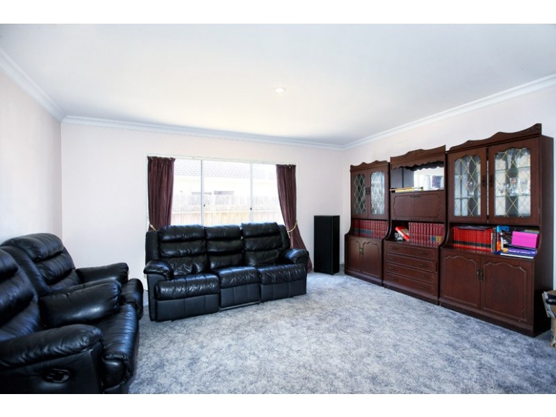 1 Angus Court, Roxburgh Park VIC 3064