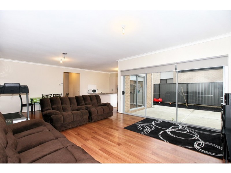 74 Thoresby Circuit, Craigieburn VIC 3064